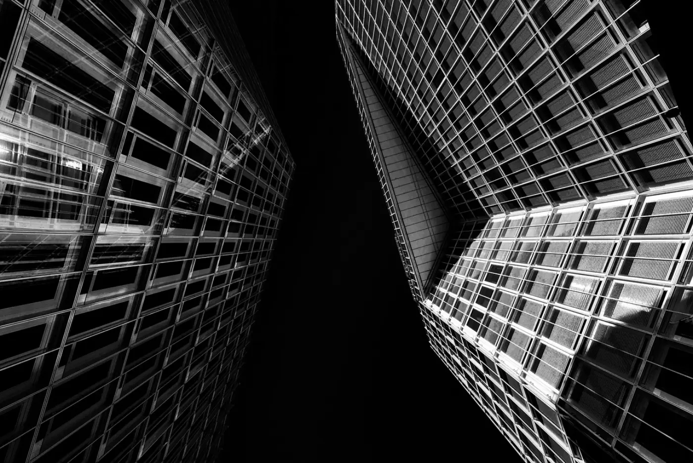 Digitalisierung und Netzwerkmanagement: Wie Geschäftsführer in Hamburg von innovativen Technologien profitieren können