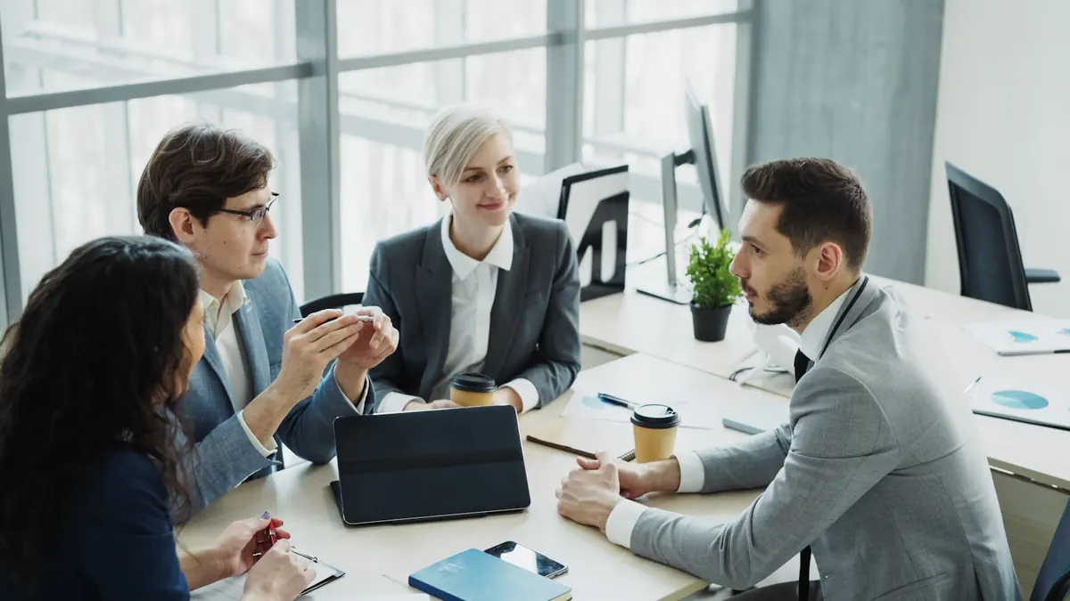 Team im modernen Büro