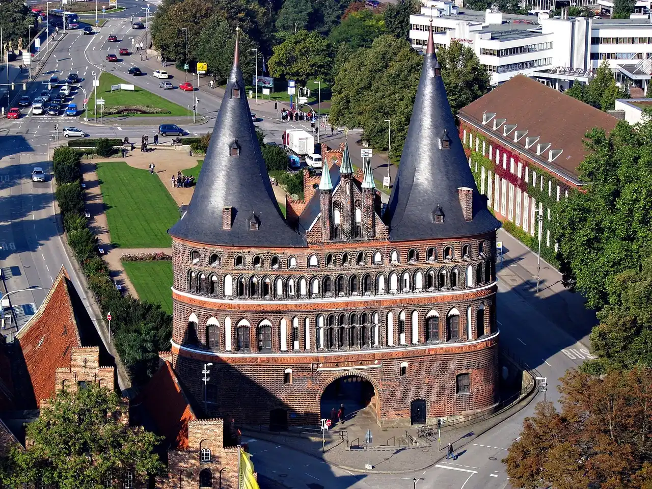 Holstentor in Lübeck — IT-Betreuung für Unternehmen in Lübeck und Schleswig-Holstein
