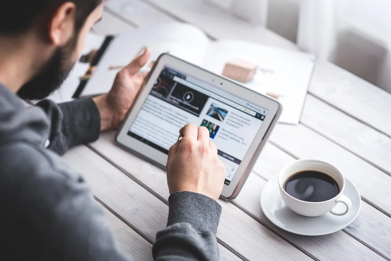Heise Online kostenpflichtig — heise+ Paywall 2026 & IT-Medien-Alternativen für KMU