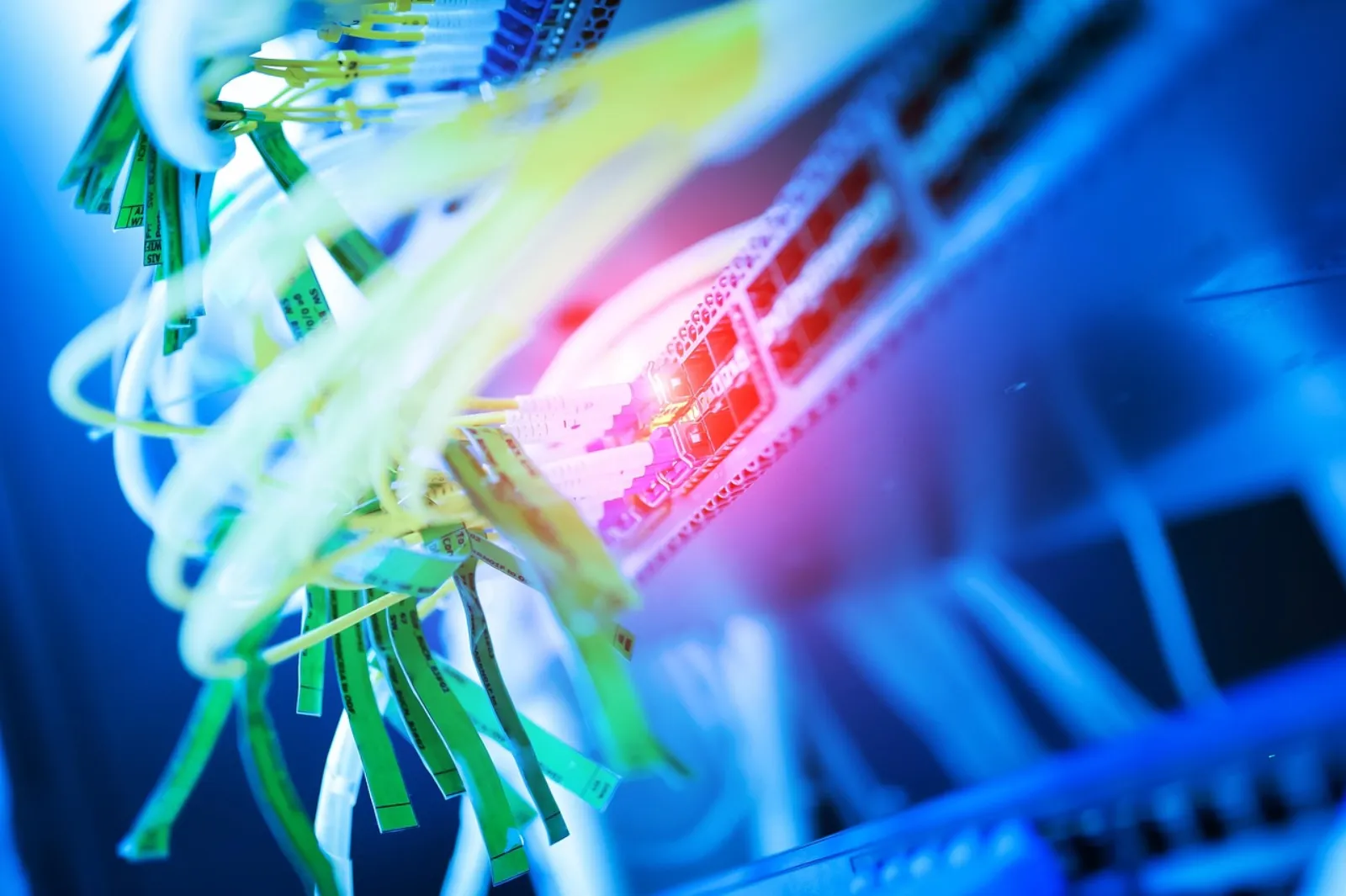 Serverraum-Vorschriften 2026: Brandschutz, Klima, Zutritt — was CEOs wissen müssen
