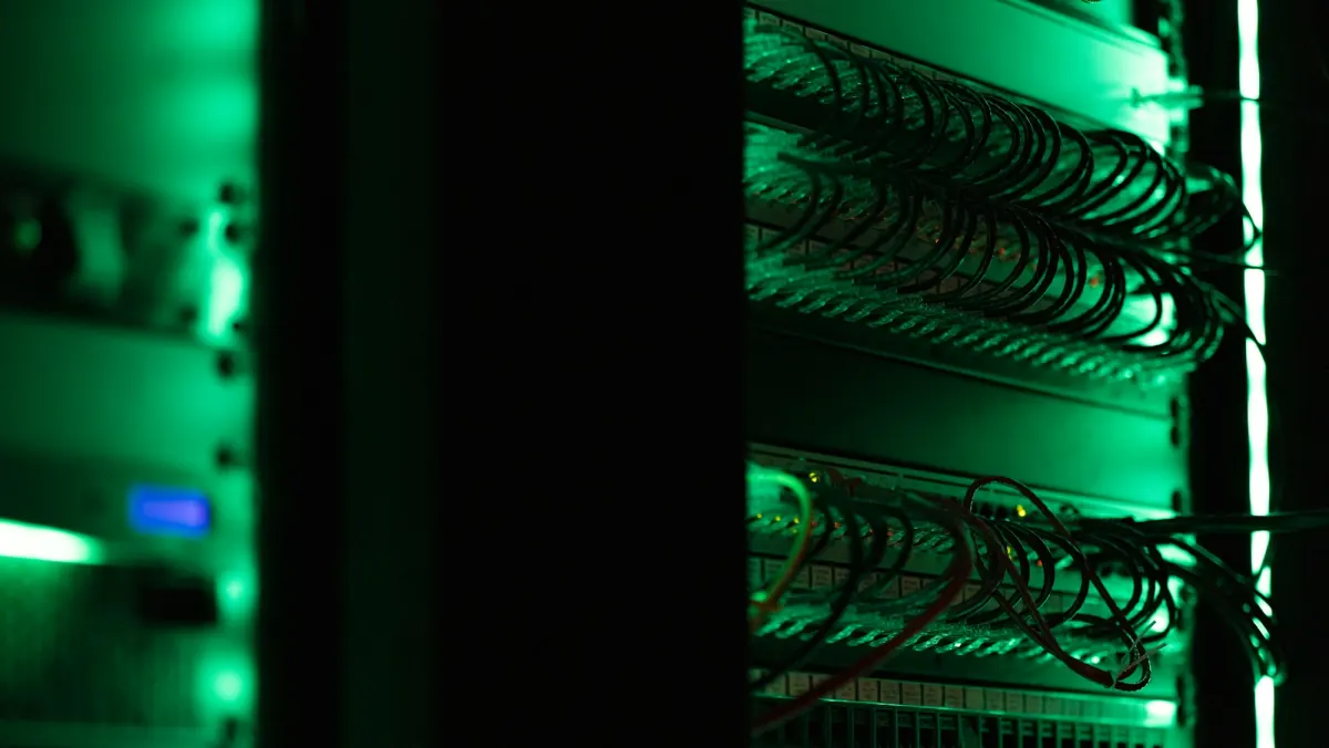 Subnetting in der Praxis: Server-Rack mit mehreren VLANs und Subnetzen im Hamburger Rechenzentrum