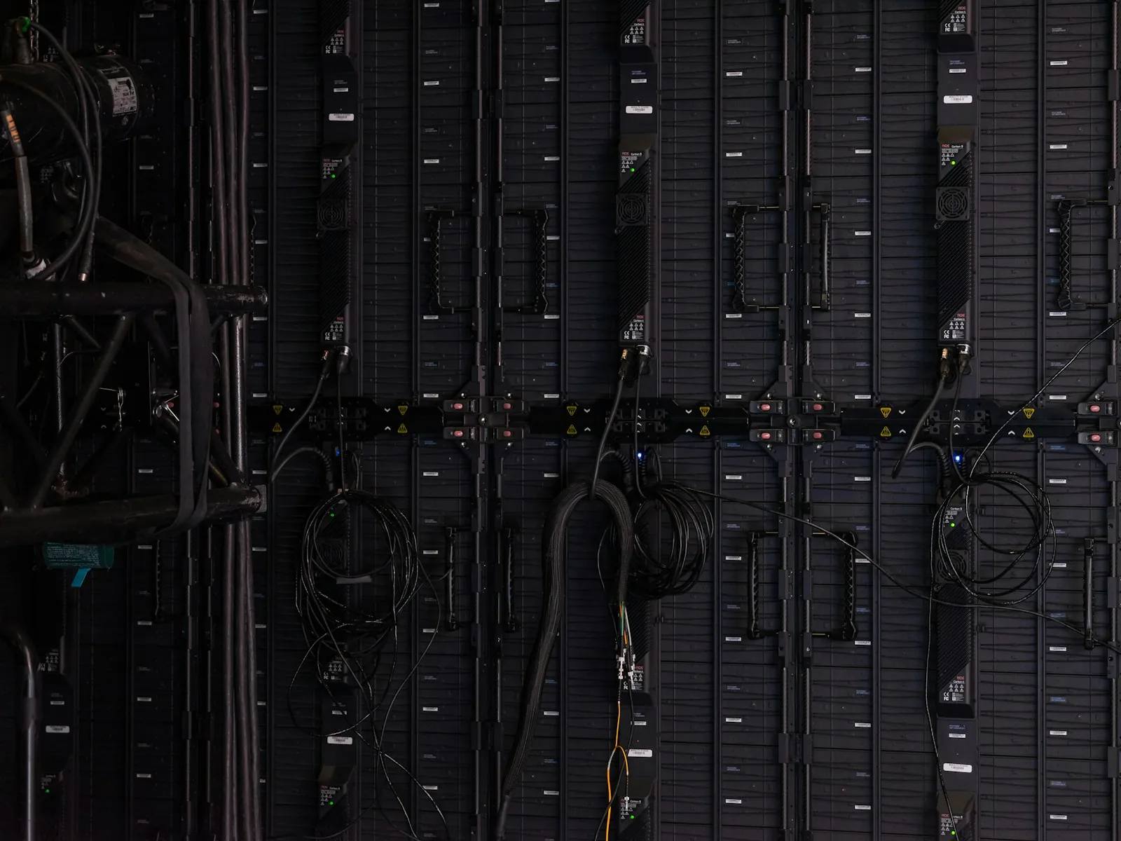 TCP/IP-Protokollfamilie: Grundlagen, 4 Schichten & Business-Praxis
