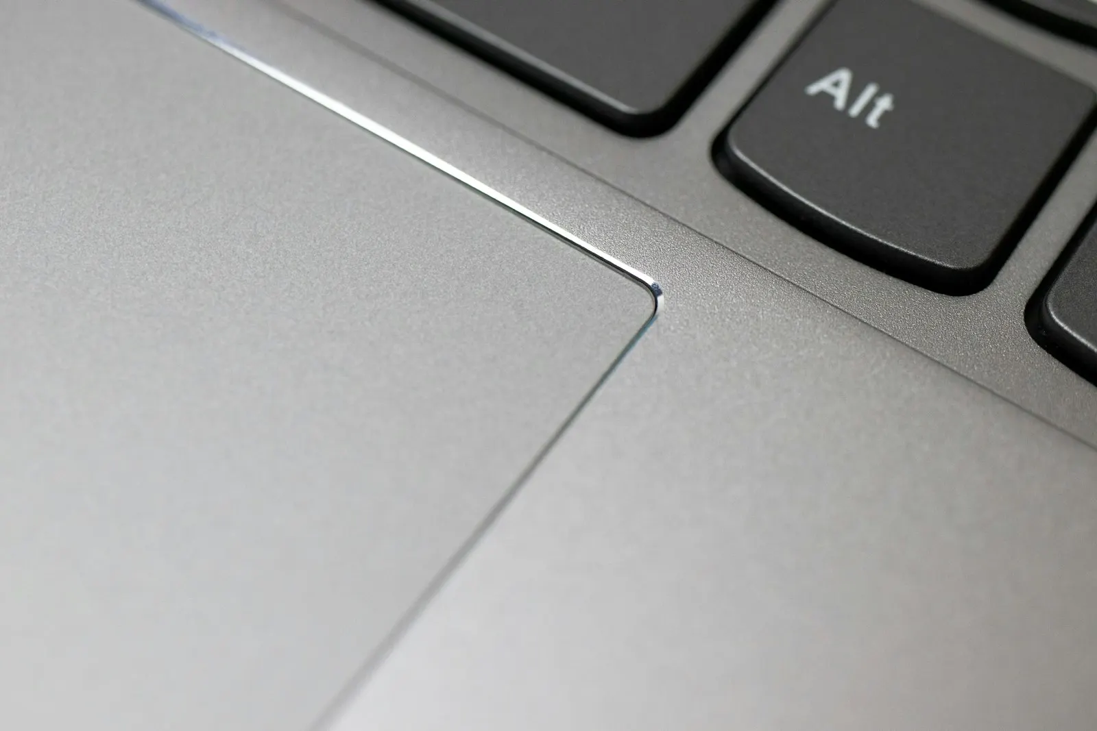 So kehren Sie die Scrollrichtung von Touchpad unter Windows 10 um.
