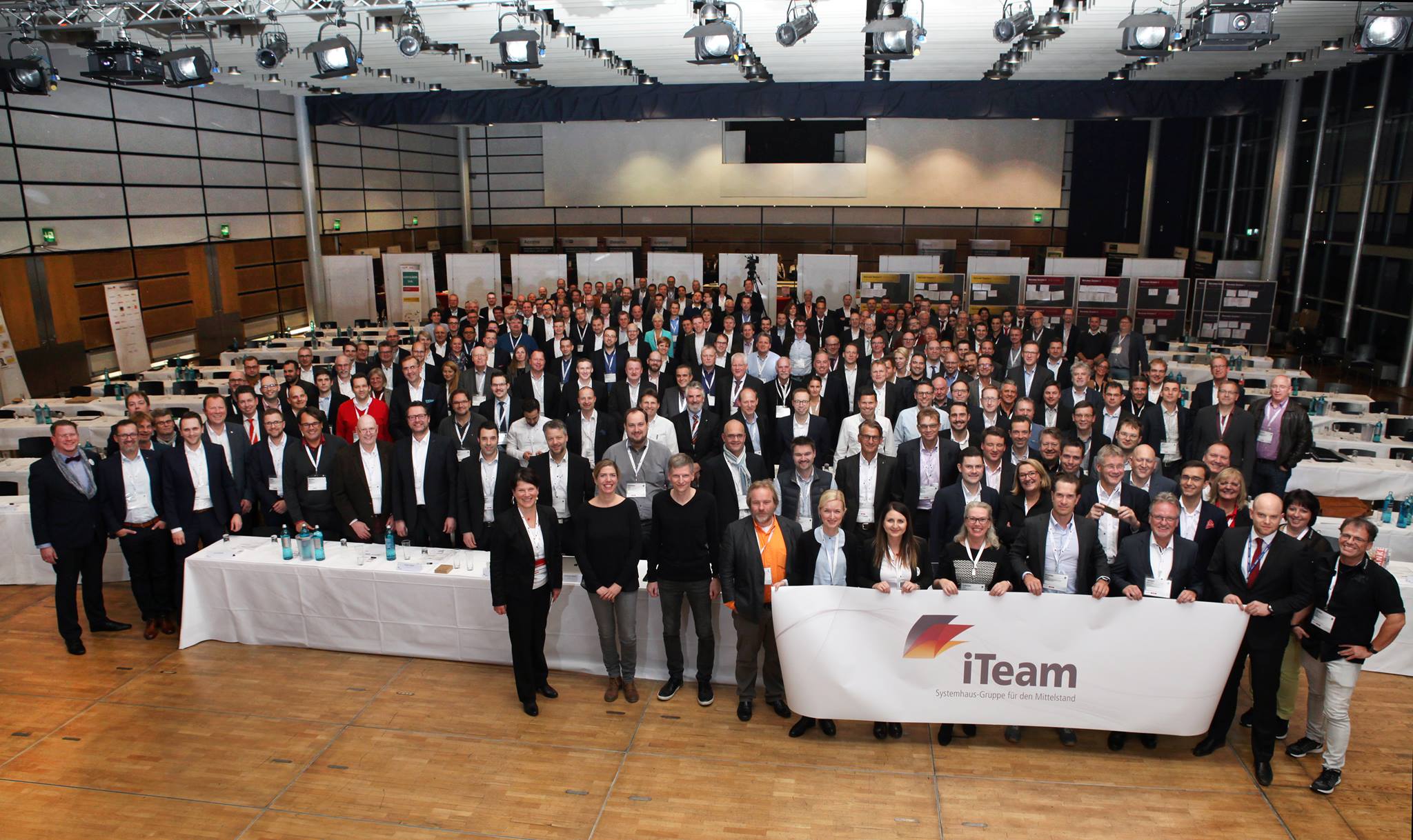 iTeam Jahresveranstaltung für Geschäftsführer — rund 400 IT-Systemhäuser aus ganz Deutschland kommen jährlich zusammen